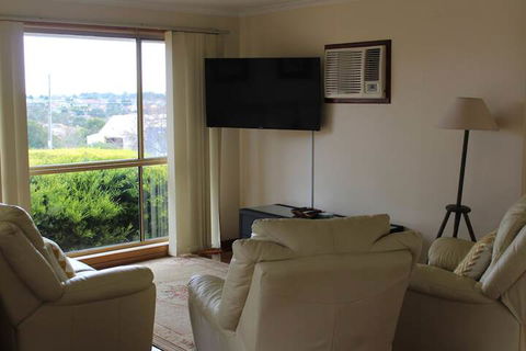 Australian Home Away At Doncaster Andersons Creek 2 - Australia Accommodation 5