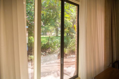 Foreshore Motor Inn - Australia Accommodation 6