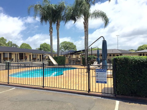 James Street Motor Inn - Australia Accommodation 2
