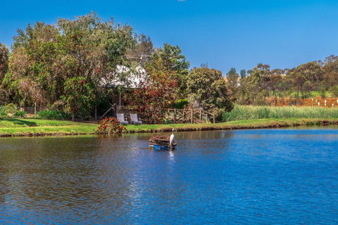 Stonewell Cottages & Vineyards - Australia Accommodation 4