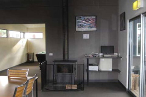 Swansea Backpackers - Australia Accommodation 5