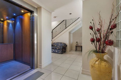 City-ville Luxury Apartments & Motel - Australia Accommodation 4