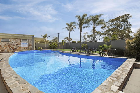 Adelaide Road Motor Lodge - Australia Accommodation 2