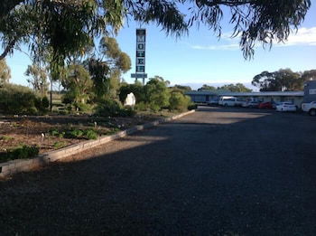 Murray Bridge Motor Inn - Australia Accommodation 2