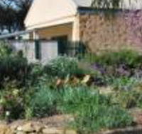 Brayfield Cottage - Australia Accommodation