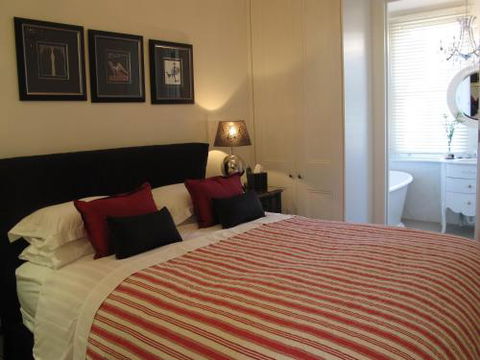 Andres Mews Luxury Serviced Apartments - Australia Accommodation 6
