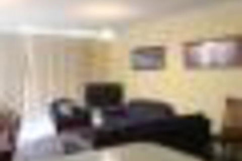 Twin Seasons 5 Deluxe Holiday Apartment - Australia Accommodation 5