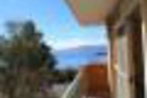 Twin Seasons 5 Deluxe Holiday Apartment - Australia Accommodation 7