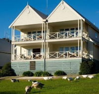 Lakeside Suites 1 - Australia Accommodation