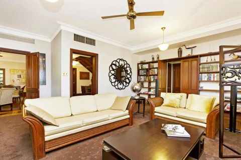 Mandalay Luxury Stay - Australia Accommodation 0