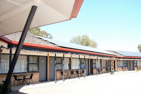 Civic Motor Inn - Australia Accommodation 2