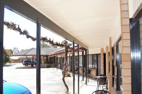 Civic Motor Inn - Australia Accommodation 3