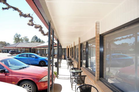 Civic Motor Inn - Australia Accommodation 6