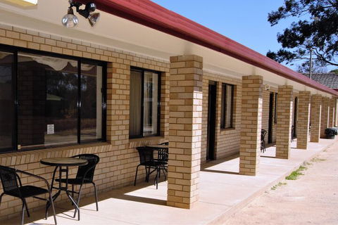 Civic Motor Inn - Australia Accommodation 5