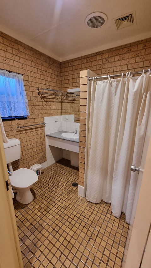 Lone Pine Motel - Corowa - Australia Accommodation 4