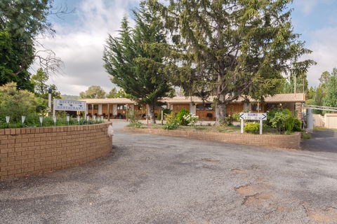 High Country Motel - Australia Accommodation 1