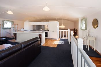 Alpha Loft - Australia Accommodation 1