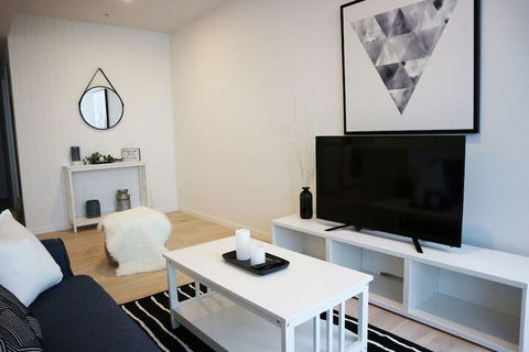 Chic Brisbane Living - Australia Accommodation 7