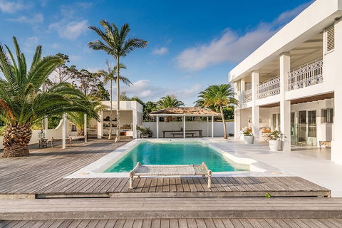 Your Luxury Escape - Bisque House - Australia Accommodation 2