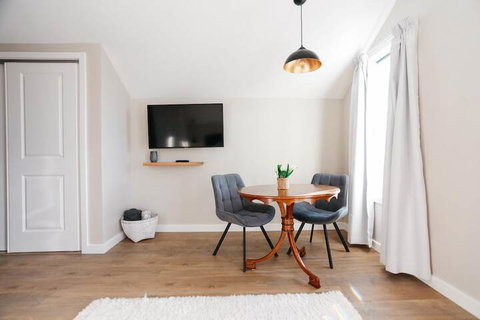 Figtree House - Australia Accommodation 5