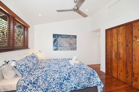 A PERFECT STAY - The Hawk At Wategos - Australia Accommodation 6