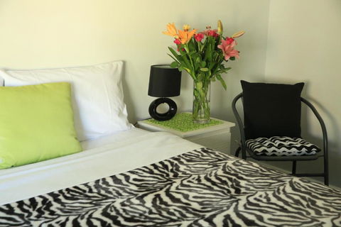 Wattle Grove Villa - Australia Accommodation 1