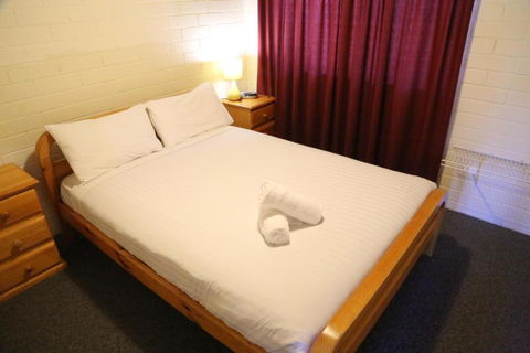 Alpha 8 - Australia Accommodation 6