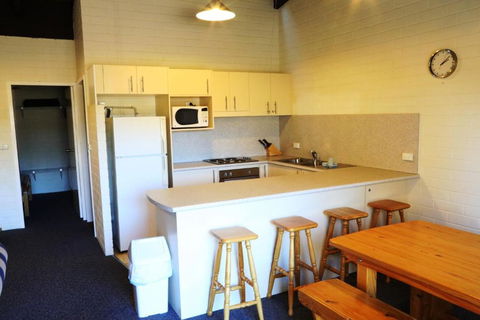 Alpha 8 - Australia Accommodation 2