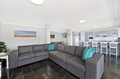 Akuna 20 6 Joffre Street - Australia Accommodation 3