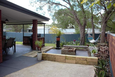 Abbey Beach Cottage - Australia Accommodation 4