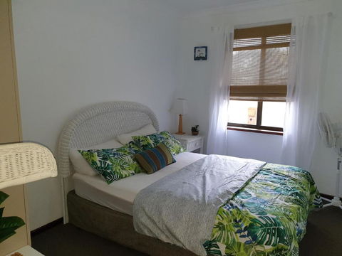 Abbey Beach Cottage - Australia Accommodation 6