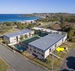 2 The Dunes 38 Marine Drive pool tennis court  so close to the beach - Australia Accommodation