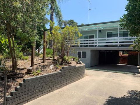 DRIFTAWAY ACROSS FROM SURF BEACH - Australia Accommodation 0