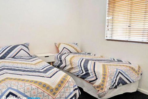 Mooring Two Upstairs 23 Shoal Bay Rd Stunning Views WIFI Air Conditioning & Boat Parking - Australia Accommodation 1