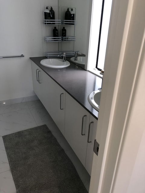 Apple House Upper Point Cook - Australia Accommodation 3