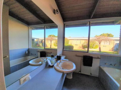 GRACEDALE HILLS HOMESTEAD - Australia Accommodation 3