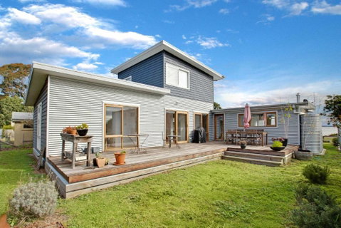 Waterfront Sanctuary Raymond Island Getaway - Australia Accommodation 2