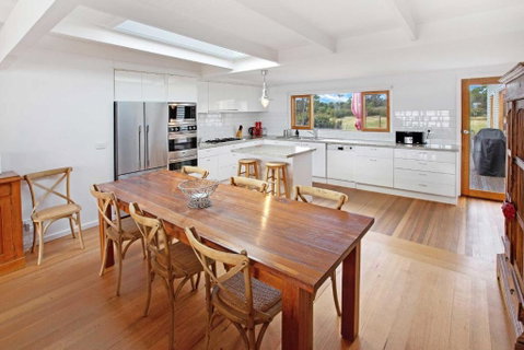 Waterfront Sanctuary Raymond Island Getaway - Australia Accommodation 4