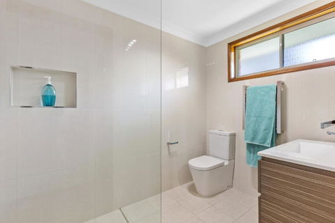 Kalimna Lakeside Living - Australia Accommodation 3