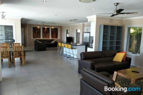 Coolangatta Gold - Australia Accommodation 2