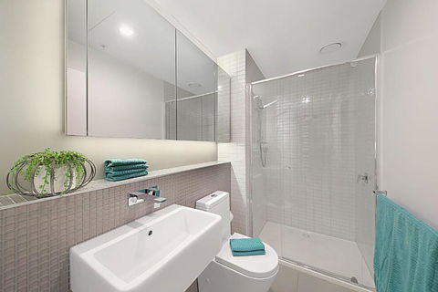 A Bright & Modern CBD Apt Next To Southern Cross - Australia Accommodation 4