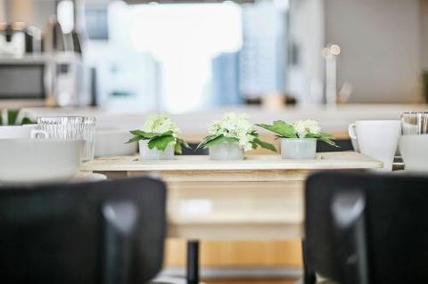 A Stylish 2BR CBD Apt With Beautiful City Views - Australia Accommodation 3