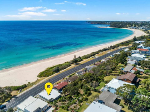 Aqua Shores Award Winning Apartment - Australia Accommodation 6