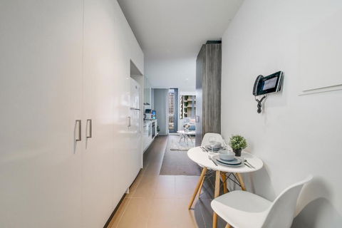 A Stylish & Cozy Studio Next To Southern Cross - Australia Accommodation 4