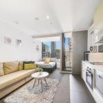 A Charming Studio With Stunning City Views - Australia Accommodation 0