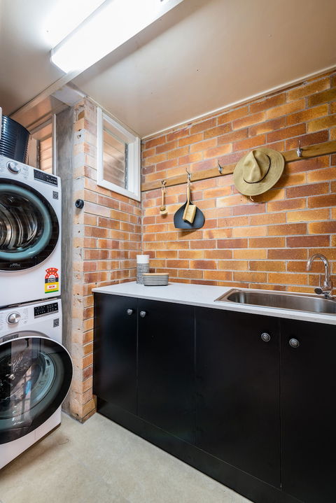 Hedge House- Luxury Space Style Location - Australia Accommodation 2