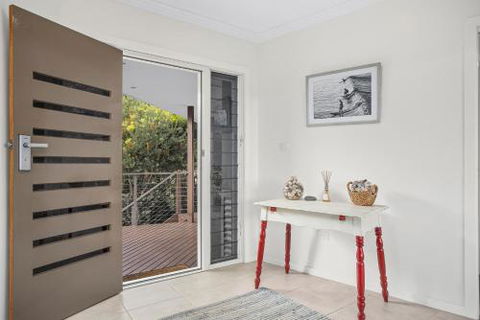 Coastal Retreat - Australia Accommodation 1