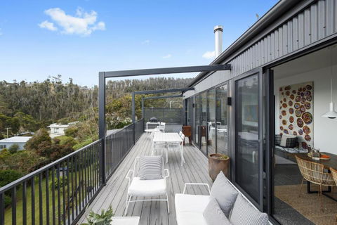 Months & Seasons Momentary Escapes Beach House - Australia Accommodation 2