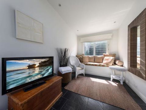 THE BEACH HOUSE Gerroa 4pm Check Out Sundays - Australia Accommodation 2