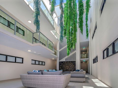 Apartment Near City On Lake 3 - Australia Accommodation 3